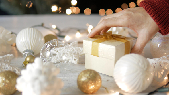 Put a Christmas Gift alt