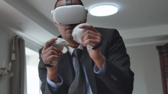 Absorbed Young African American Man Boxing in Augmeted Reality Online alt