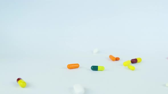 Tablets in Capsules alt