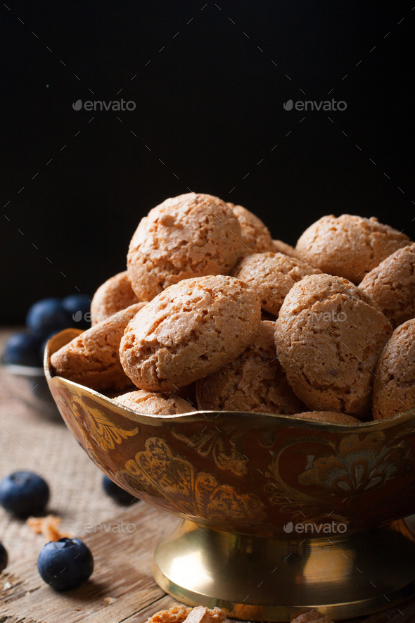 Italian almond cookie amaretti