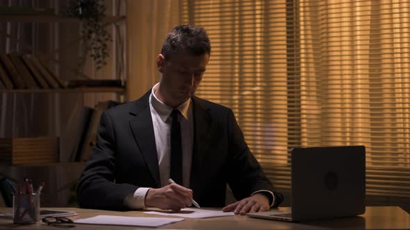 Business Man Checking Signing By Pen a Contract alt