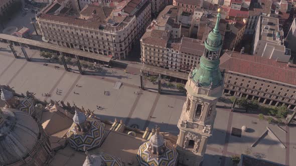 Aerial view of Pilar Square and buildings alt