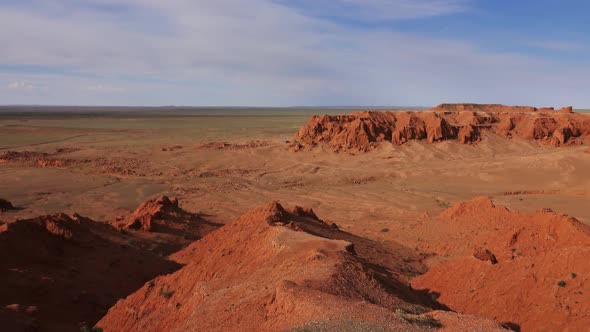 Bayanzag Flaming Cliffs at Sunset in Mongolia alt