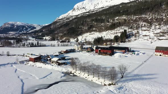 Winter exterior view of Smalahovetunet Lono farm at Voss - Famous for sheeps head special culinary a alt