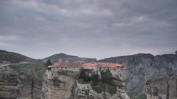 Varlaam Monastery in Meteora, Greece. Timelapse alt