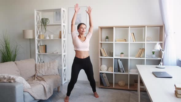 Home Training Sportive Woman Enjoying Fitness alt