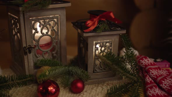 Lanterns and a snowman decoration alt