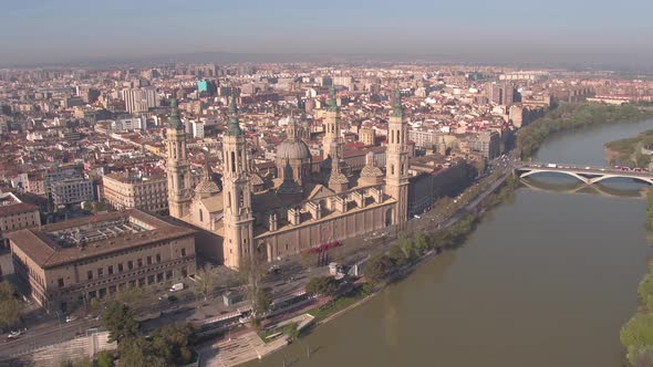 Aerial of Zaragoza with the Basilica and Ebro River alt