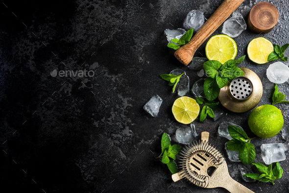 Cocktails and drinks restaurant menu, border background Stock Photo by  merc67