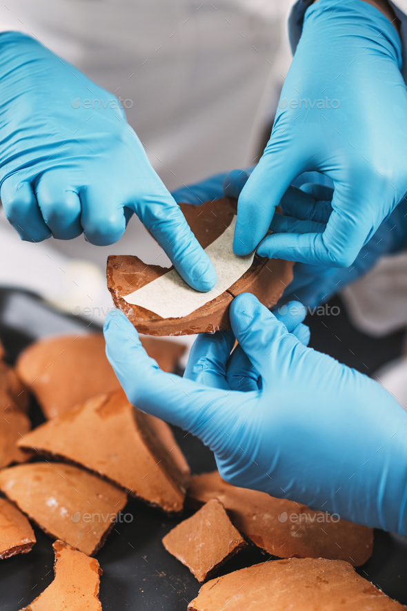 Archeology Scientists Reconstruct Broken Pottery