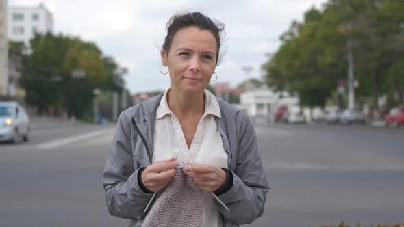 Relax hobby in the city. alt