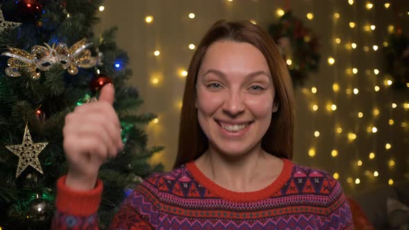 Woman Making Xmas Eve Video Meeting Conference Congratulating Relatives Family alt