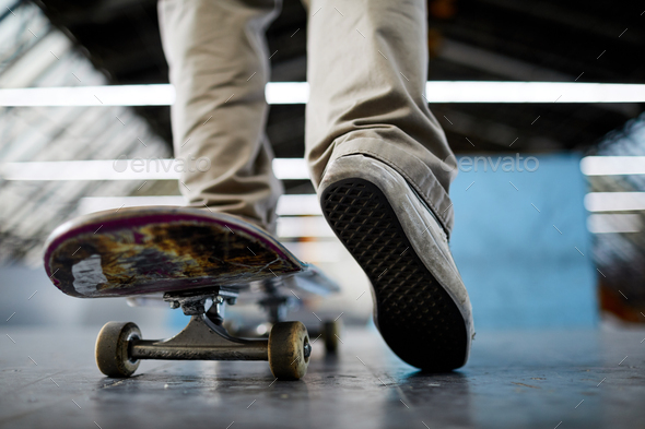 Skateboarder chill