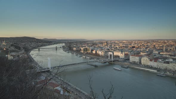 Turning on street lighting in Budapest