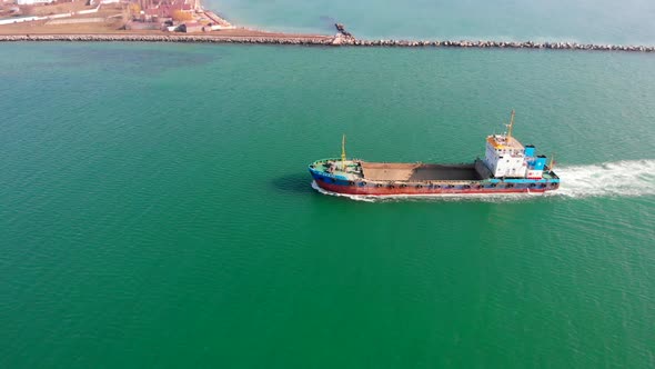 Cargo Ship Pass By From Right To The Left alt