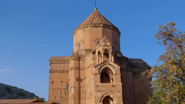 The Cathedral of the Holy Cross on Akdamar Island at Van Lake in Eastern Turkey alt