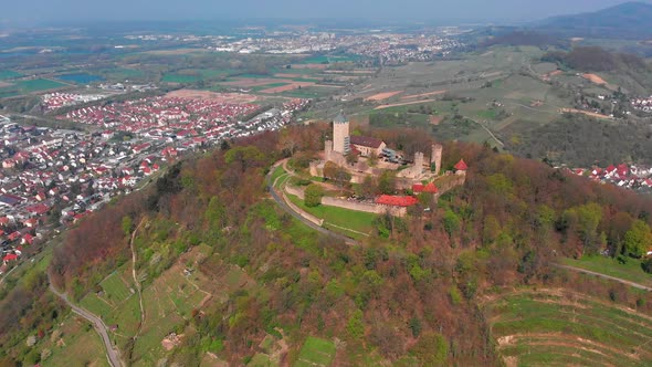Beautiful top view of the Starkenburg castle in the German city of Heppenheim. alt