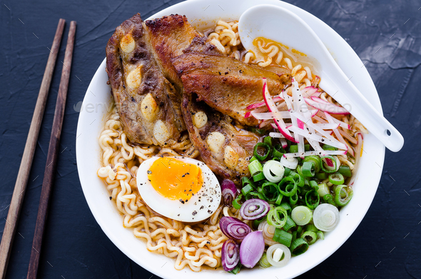 japanese ramen noodle soup