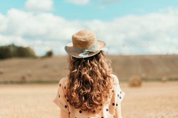 straw hat for curly hair