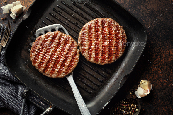 Tasty Grilled Beef Burger Grill Pan Stock Photo, Picture and Royalty Free  Image. Image 82408769.