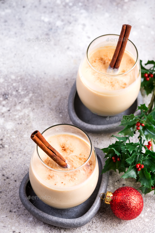 Eggnog With Cinnamon And Nutmeg For Christmas And Winter Holidays. Homemade  Eggnog In Glasses With Spicy Rim. Stock Photo, Picture and Royalty Free  Image. Image 90089316.