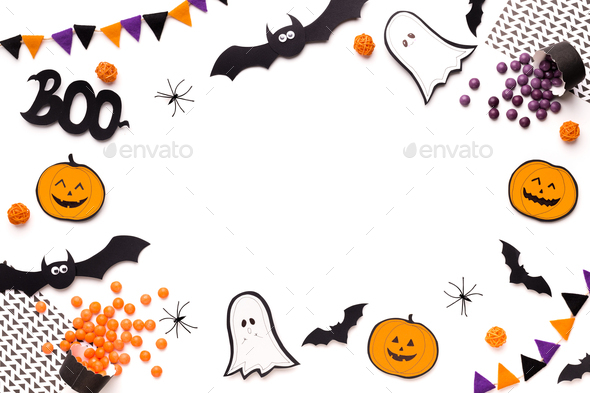 Flying ghosts, bats and pumpkins create round frame for text