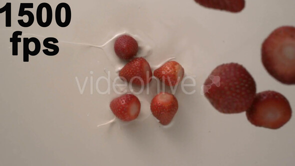 Yogurt Cooking with Strawberries Vitamins and Healthy Eating alt