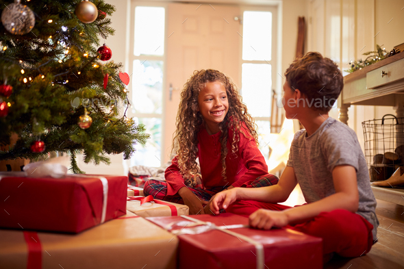 Children hot sale opening presents