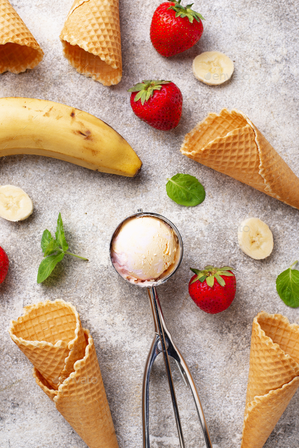 Homemade strawberry banana ice cream