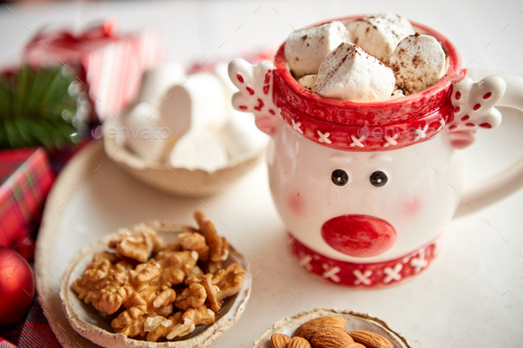 Delicious homemade christmas hot chocolate or cocoa with marshmellows - Stock Photo - Images