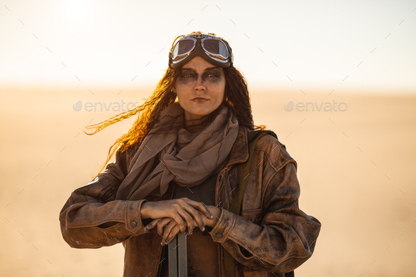 Postapocalyptic Woman Outdoors In A Wasteland Stock Photo - Download Image  Now - Movie, Women, Apocalypse - iStock