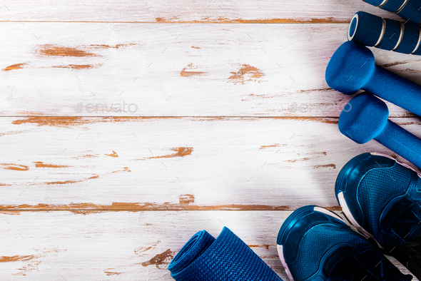 ladies sports trainers