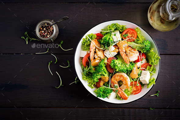 Delicious fresh salad with shrimps / prawns - Stock Photo - Images