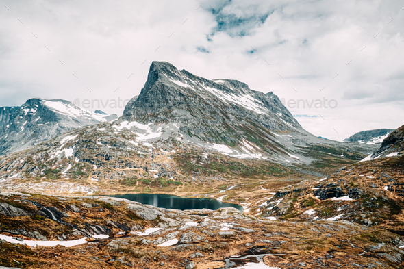 Reinheimen National Park, Norway. Lake Ovstevatnet In Mountains Landscape - Stock Photo - Images