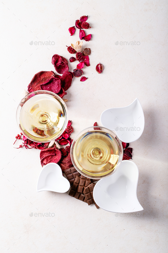 Saint valentine's day ceramic plates - Stock Photo - Images