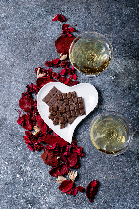 Saint valentine's day ceramic plates - Stock Photo - Images