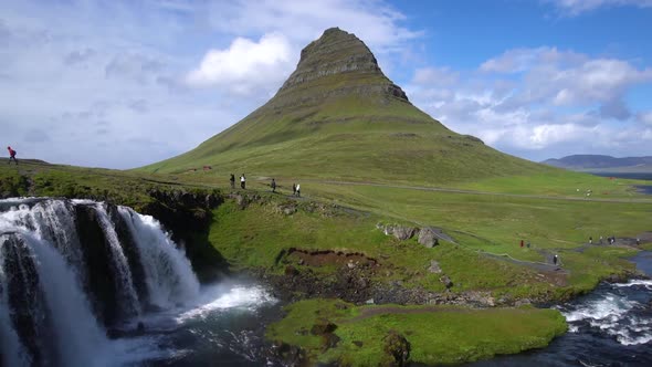 Kirkjufell Mountain Landscape in Iceland Summer alt