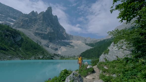 Morning with Clear Sky on Lago Di Sorapis in Italian Dolomitesmilky Blue Lake Lago Di Sorapis Lake alt
