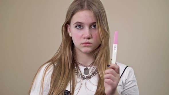 Teenage Girl Urges to Use Contraceptives to Avoid Unwanted Pregnancy alt