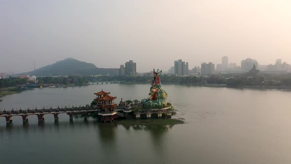 bridge of Zuoying Yuandi Temple alt