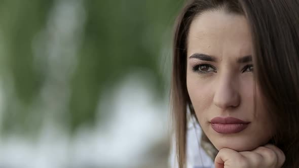 Beautiful face model, macro, beautiful brunette alt