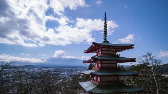 Timelapse Chureito Pagoda and Fuji Mountain