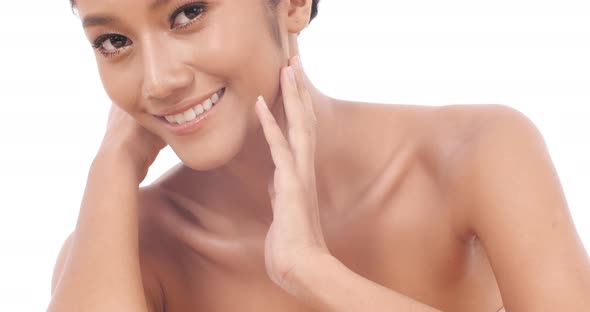 Close-up portraits beauty woman smiling alt