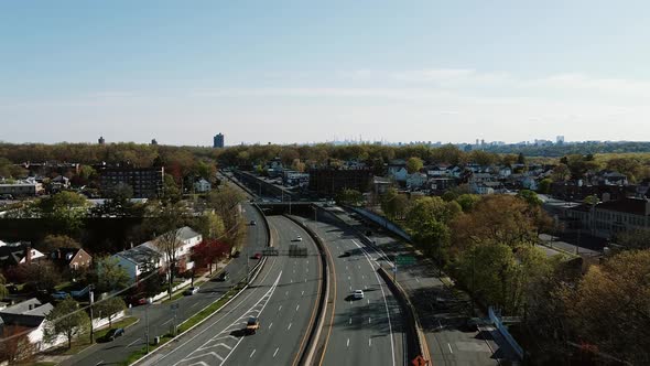 Aerial Views Flight Oewr Multiple Lane Highway Leading Towards New York City Skyline Horizon alt
