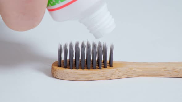 Ecological Toothbrush Made From Natural Bamboo alt