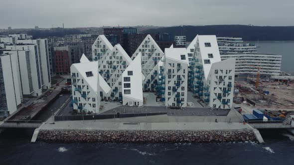 Drone Flight Over Isbjerget At Docklands alt