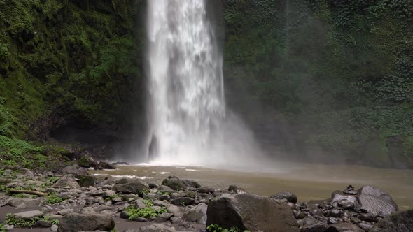 Bali waterfall Nung-Nung in deep jungle alt