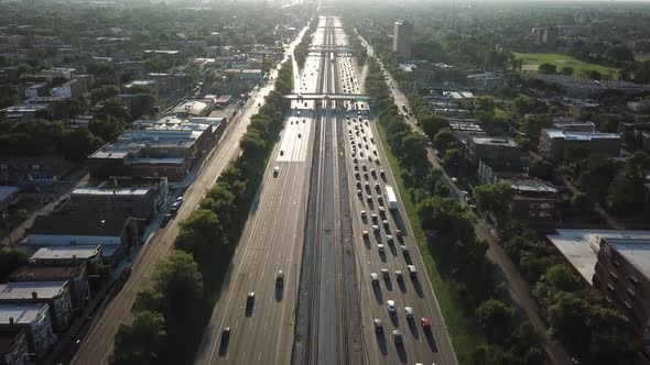 Drone Tilts to Horizon in Chicago