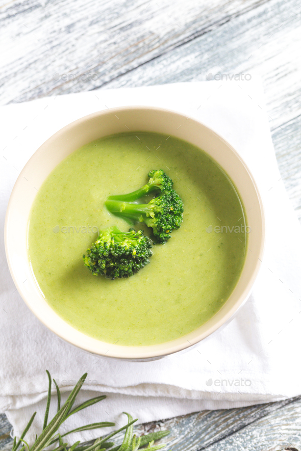 Spring detox Broccoli cream soup with sesame seeds