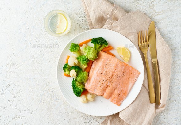 Steam salmon and vegetables, Paleo, keto, fodmap, dash diet. Mediterranean diet with steamed fish
